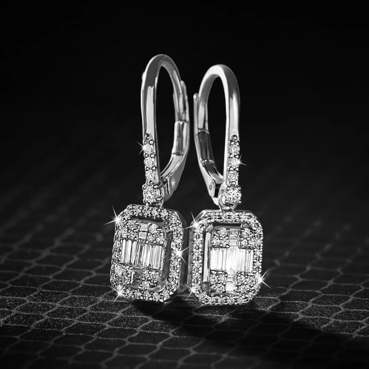 The Emerald Cut Diamond: A Symbol of Timeless Elegance